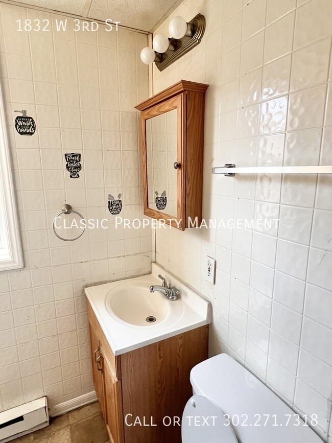 Photo - 1832 W 3rd St
