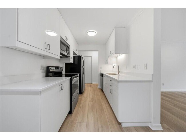 Photo - 821 Douglas Ave Unit 104