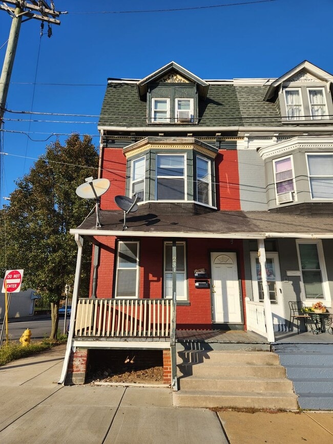 Building Photo - 231 N Richland Ave Unit 231 N. RICHLAND AVE. #2