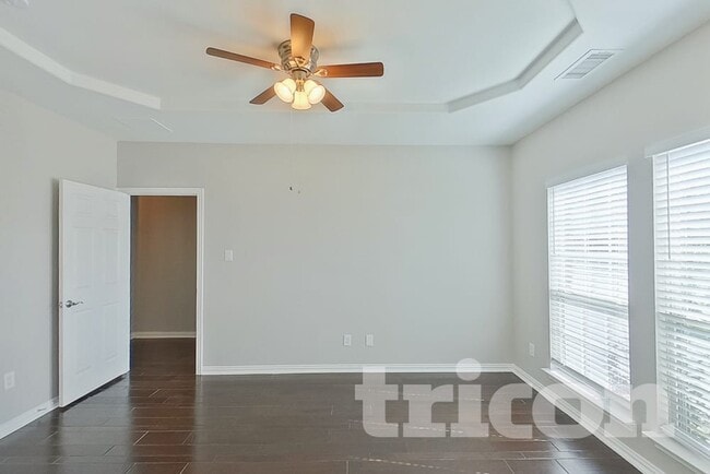 Photo - 131 Lake Trail Dr