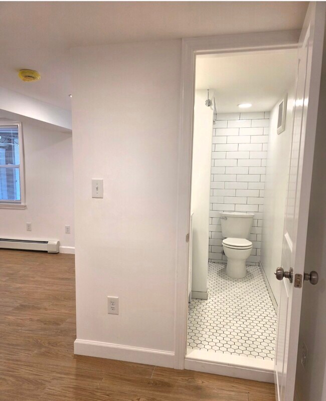 114 Woodbridge Ave