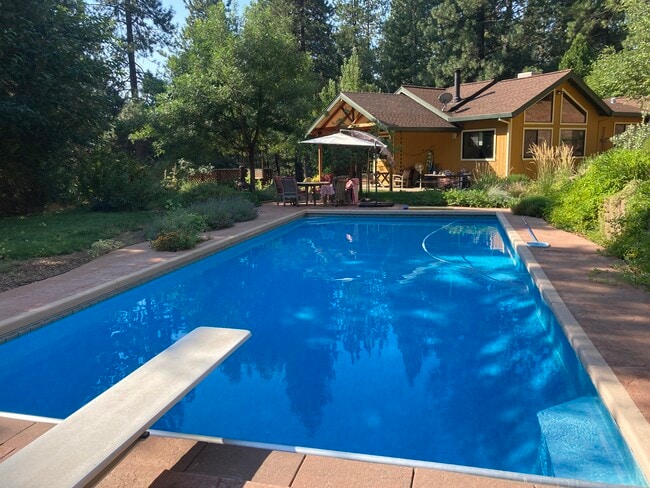 40 Foot Pool - 26927 Manzanita Ct