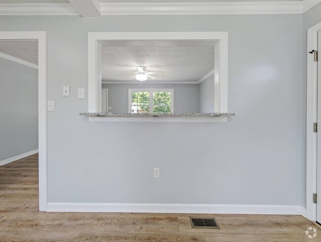 Building Photo - 111 Hill-N-Dale Dr Rental