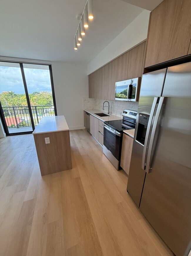Photo - 2533 NE 183rd St Unit A17