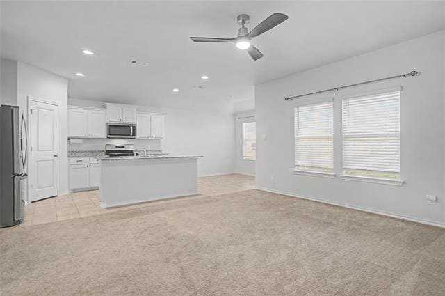 Photo - 724 Basteen Ln