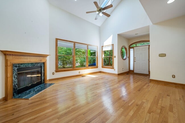 Photo - Light filled 2 bed, 2.5 bath townhome with garage minutes from UNC