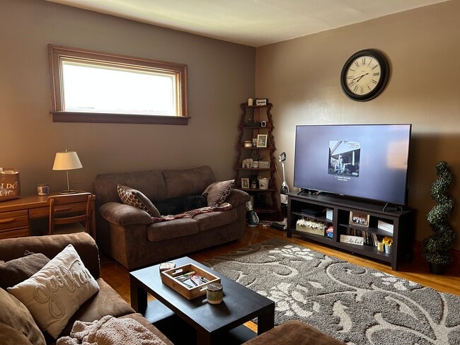 Photo - 32 W 4th St Unit #1