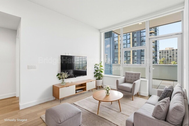 Building Photo - 1388 Kettner Blvd Unit 411