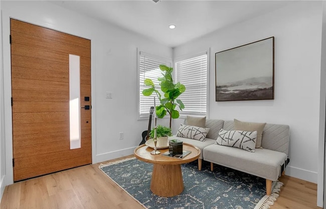 Photo - 10427 Beach St Unit 10427 1/2