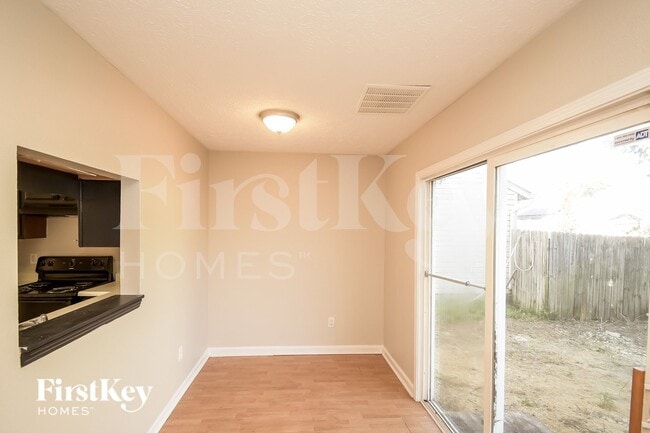 2739 Lullwater Ln