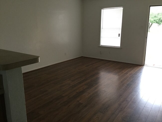 Photo - 3612EL Unit A