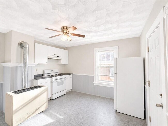 Photo - 7 Grover St Unit 2