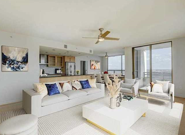 Building Photo - 300 Bowie St Unit 181.2 Rental