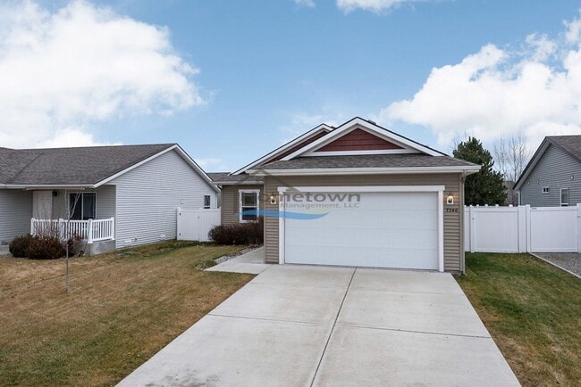 Photo - Stunning 3 Bedroom 2 Bath Home in The Landings!