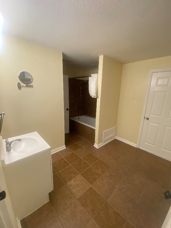 Photo - 1729 Chip-N-Dale Dr