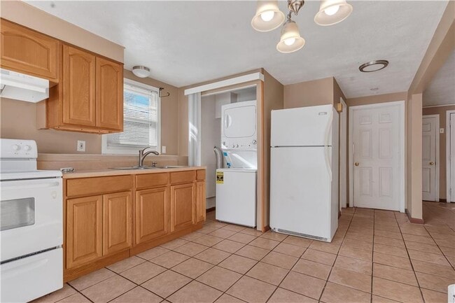 Photo - 66 Silver Lake Ave