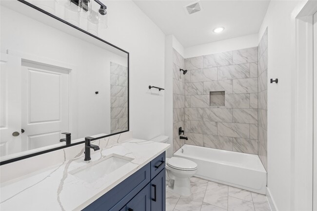 Photo - 111 Milby St House