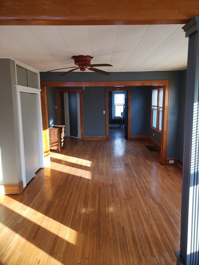 Foto del interior - 3231 Ulysses St NE Unidad 1