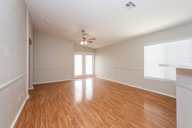 Photo - 741 Picasso Picture Ct