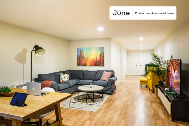 Room in Shared 5 bed/2 bath home in West Harlem