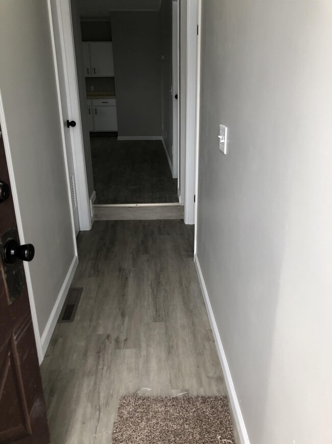 Photo - 2185 Elizabeth St