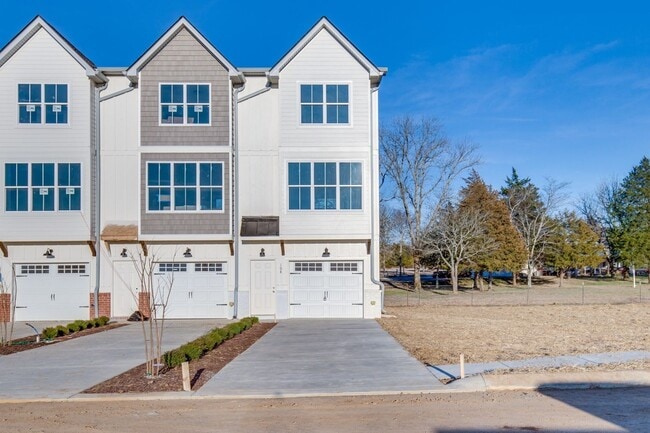 Photo - Townhome in Chapel Hill