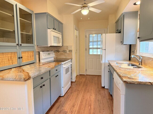 Photo - 102 Innisbrook Ct