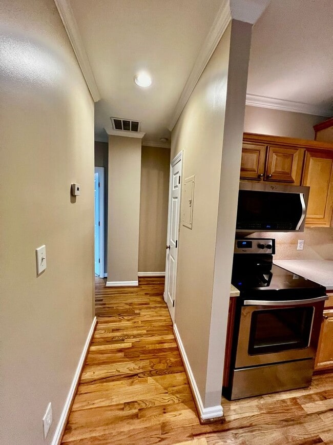 Photo - 1421 Peachtree St NE