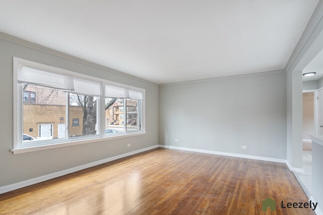 Photo - 2457 W 69th St Unidad 6905 - 2S 2nd Floor