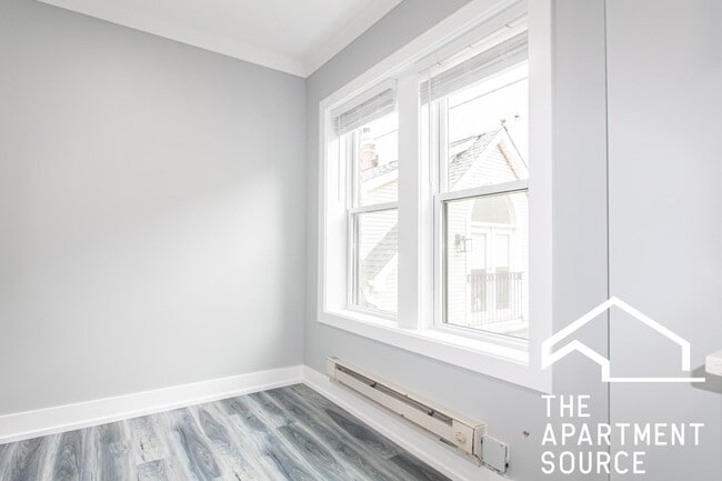 Photo - 3821 N Greenview Ave Unit 2W