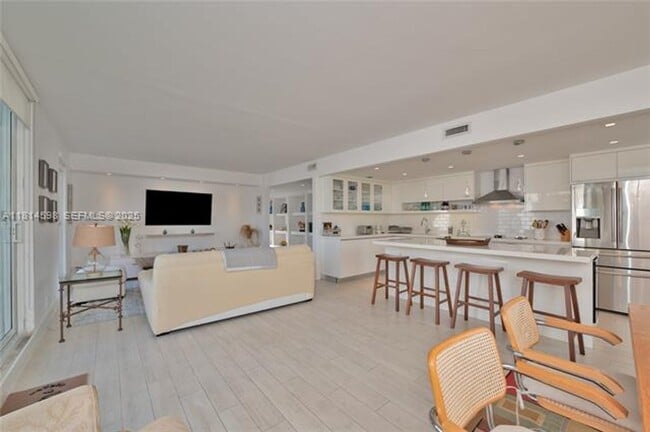 Building Photo - 101 Crandon Blvd Unit 101 Crandon Blvd # 480