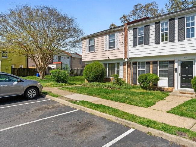Photo - 411 Roxana Rd