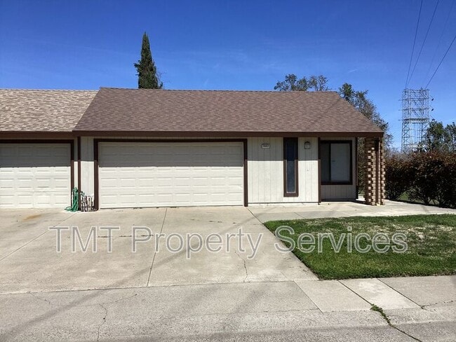 7847 Orchard Woods Cir