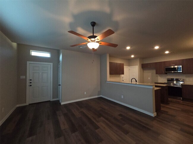 Photo - 9740 Grosbeak Ln