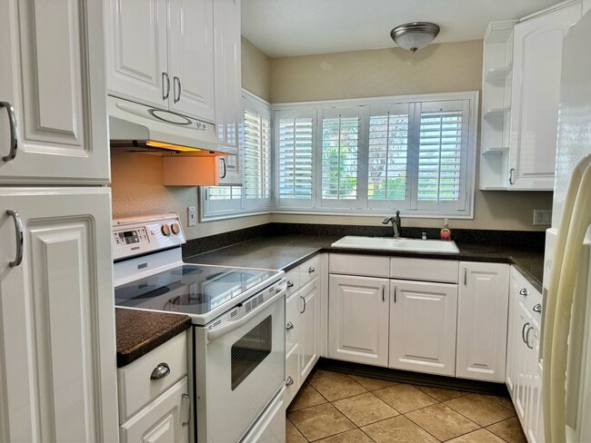 Photo - 17607 Pomerado Rd