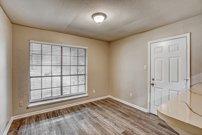 Photo - 18742 Glen Briar Ln