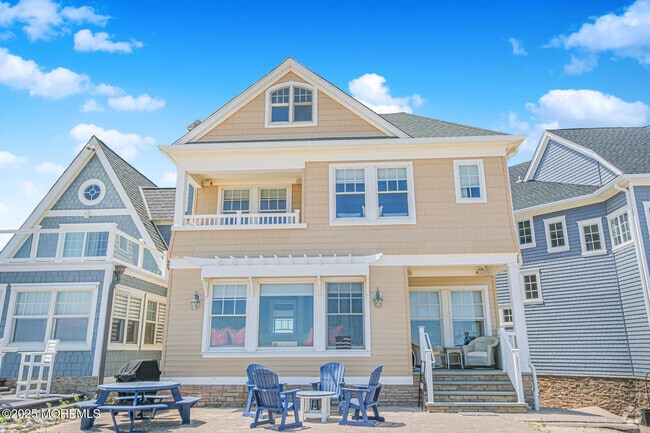 Building Photo - 257 Beach Front Rental