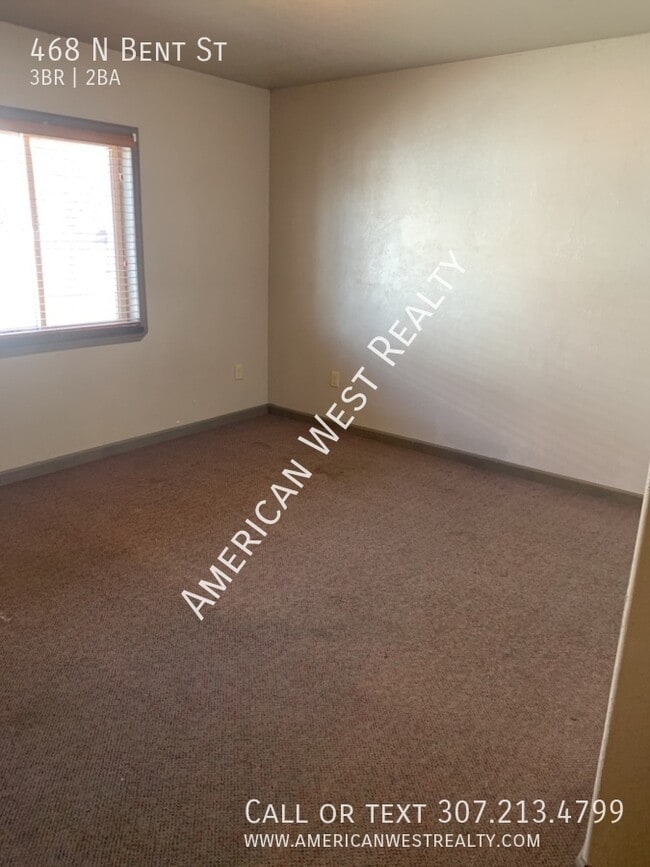 Photo - 468 N Bent St