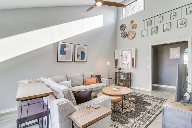 Photo - Modern 3BR Duplex with Abundant Natural Light