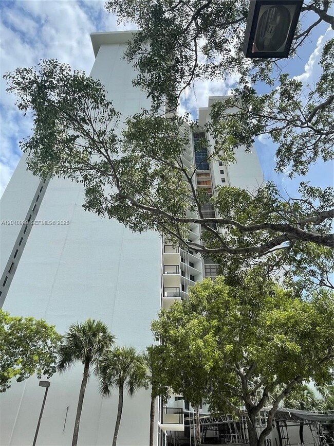 Photo - 18181 NE 31st Ct Unit 305