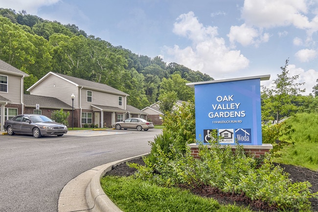 Oak Valley Gardens - Oak Valley Gardens Apartments