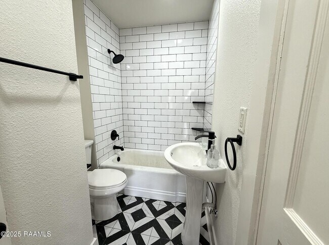 Photo - 1014 Napoleon Ave