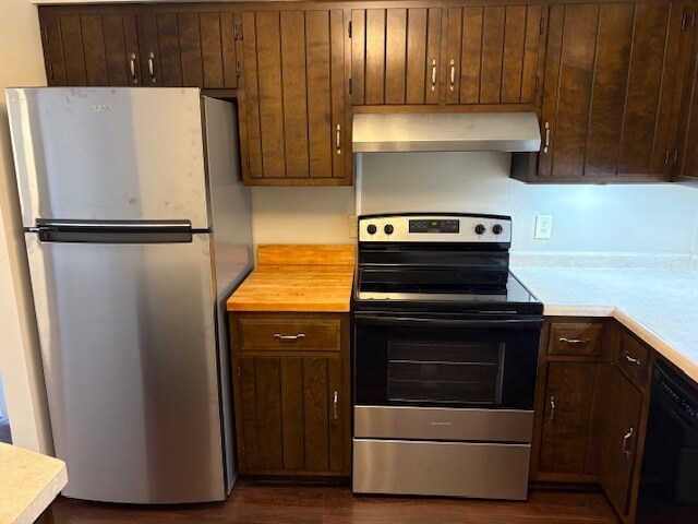 New Fridge & Oven - 309 Olsen St Apartments Unit A