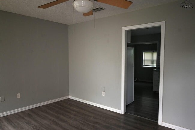 Photo - 3016 Thomas Ave