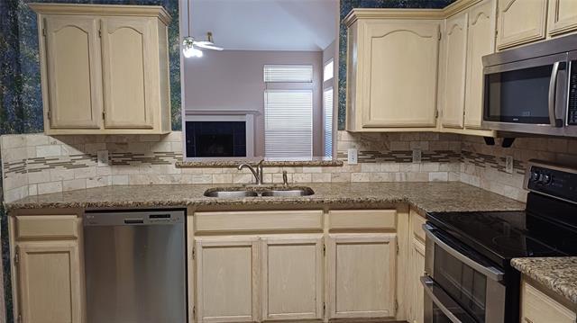Photo - 3051 Renaissance Ct