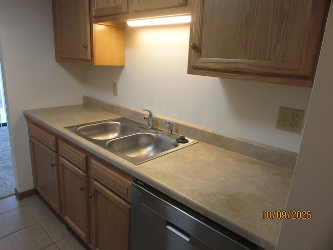 Building Photo - 1120 Eagle Feather Cir Unit Indian Creek Condo