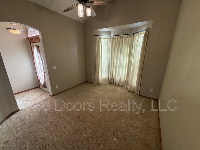 Photo - 608 N Cherokee Way