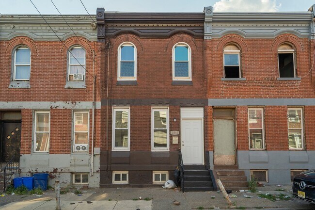 Stunning Remodel - North Philadelphia - Stunning Remodel - North Philadelphia House