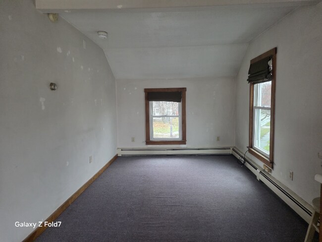 Building Photo - 57 Crescent St