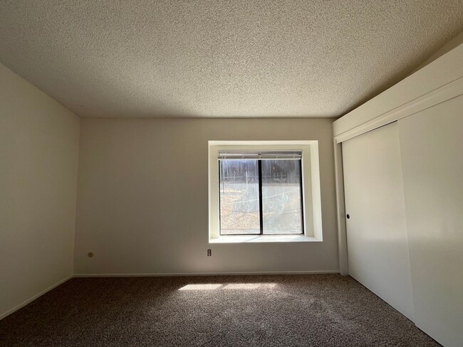 Photo - 309 Oak Meadow Ln